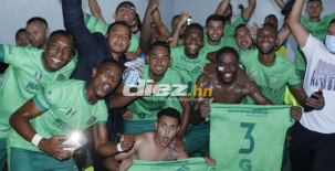Juticalpa se coronó campeón del torneo Apertura 2022 de la Liga de Ascenso y de paso obtuvo el boleto a una eventual finalísma en la próxima temporada. FOTOS: Neptalí Romero.