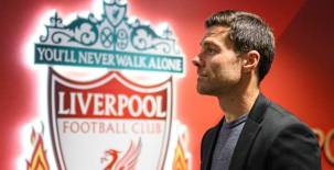 Xabi Alonso fue despedido del Real Madrid el pasado 12 de enero y ya tendría fecha para regresar a los banquillos: estos son los tres futbolistas que le pidió a Liverpool para firmar contrato.