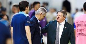 El entrenador mexicano, Miguel Herrera, junto a Reinaldo Rueda durante los enfrentamientos en las eliminatorias de Concacaf donde ambos quedaron eliminados de la Copa del Mundo. Foto Yoseph Amaya