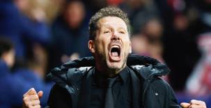 Diego Simeone celebró a lo grande que uno de los goles frente al Barcelona. Foto EFE.