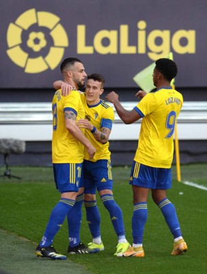 NO SE VIO EN TV: Lamento de Luis Suárez, reclamo del Cádiz y las postales del Choco Lozano