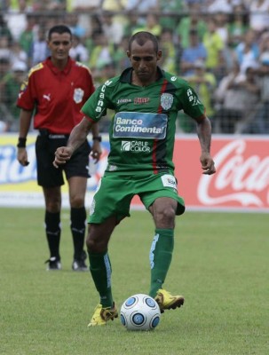 Algunos grandes jugadores hondureños que no lograron salir al extranjero