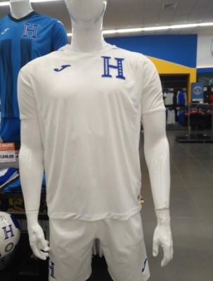 FOTOS: Así se ven las nuevas camisetas de Honduras