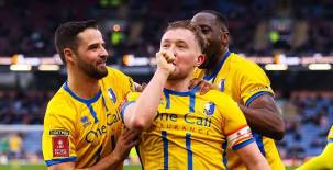 Sorpresa en la FA CUP: equipo de tercera división elimina a uno de la Premier League y se clasifica a 8vos después de 50 años