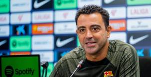 Xavi confirmó que seguirá siendo entrenador del Barcelona los próximos años.