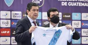El entrenador mexicano Luis Fernando Tena fue presentado como nuevo seleccionador de Guatemala de cara al proceso rumbo al Mundial del 2026. Fotos cortesía Fedefutbol