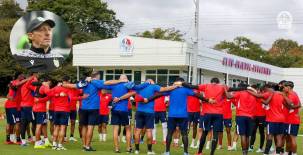 Pedro Troglio sorprende y se llevaría futbolista de Olimpia para reforzar las filas de Banfield de la Liga argentina