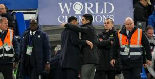 OFICIAL: El equipo inglés no tuvo problemas y ha despedido a su entrenador luego de tres meses en el cargo