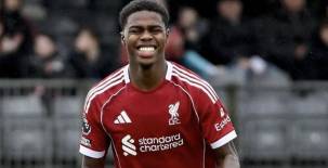 Keyrol Figueroa demuestra su olfato goleador y retorna encendido con doblete en la paliza del Liverpool