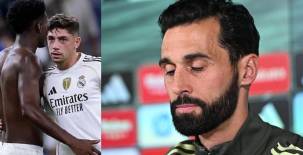 El entrenador del Real Madrid, Álvaro Arbeloa, durante la conferencia del Real Madrid en la previa del clásico.