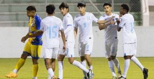 Selección Sub-20 de Honduras propina tremenda paliza a los Lobos de la UPNFM en duelo amistoso