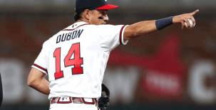 Mauricio Dubón no aportó en cuatro turnos al bate este sábado ante los Cleveland Guardians.