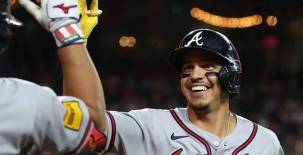 El hondureño Mauricio Dubón se luce con doblete y carrera pese a derrota de los Braves en la MLB
