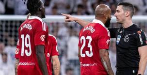 Fue expulsado en el estadio Santiago Bernabéu en el juego que enfrentó a Real Madrid vs Sevilla.