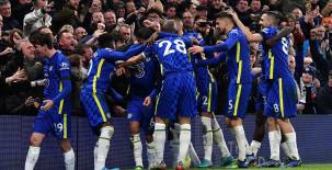 Chelsea se queda con el derbi de Londres tras vencer al Tottenham y mete presión al Liverpool