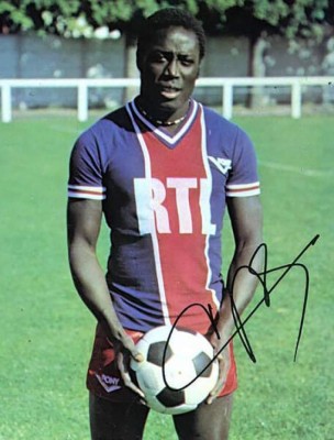 Fue figura del PSG, sufrió una lesión de rodilla y lleva 39 años en estado vegetativo; su esposa no pierde la esperanza