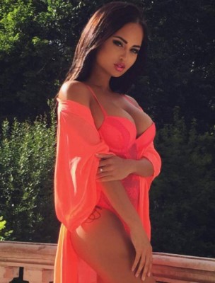 Top: Las cinco modelos fitness que te harán olvidar el fútbol por un momento