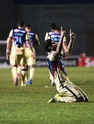 La 'purgadora' foto del América que hace arder al olimpismo, el extravagante look de Arboleda y los lamentos del Topo Aguirre