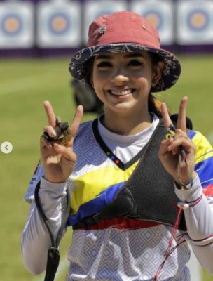 Valentina Acosta, hermosa colombiana que flechó corazones en el tiro con arco de los JJOO 21