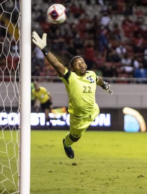 Romell Quioto dejando tendido a Navas, la reacción de Luis Suárez ante la pedida de su salida y la alegría tica