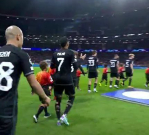 FOTOS: La tristeza de Luis Palma, Honduras presente y la petición de aficionado en el Atlético - Celtic