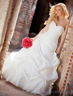 Así luce hoy Gladys Salazar, la bella tica que se robó el corazón de los hondureños