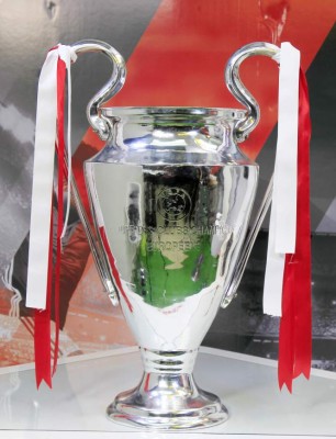 Champions: La orejona estará en el estadio virtual de DIEZ