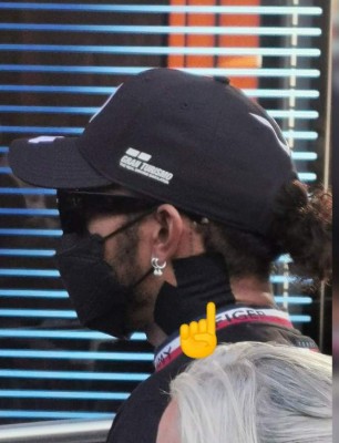 Impactante accidente: La llanta del auto de Verstappen pasó sobre la cabeza de Lewis Hamilton