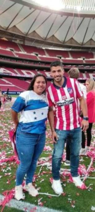 La sorprendieron con la camisa del Choco Lozano: Los privilegios que tiene Denia Cerrato al ser empleada de jugador del Atlético