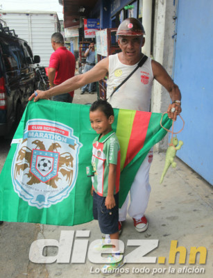 Polémico juego en La Ceiba Vida-Marathón