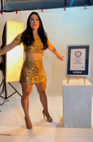 La preciosa brasileña que rompió el récord mundial de dominadas: ¡más de 62 mil toques!