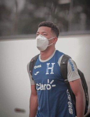 Así es la novia de Douglas Martínez y su historia de amor con la guapísima catracha que le robó el corazón ¡por Instagram!