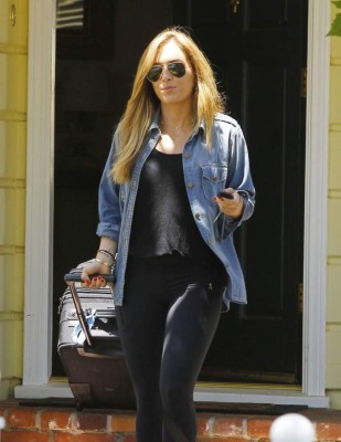 GALERÍA: Así es Christine, la niñera sexi que rompe corazones