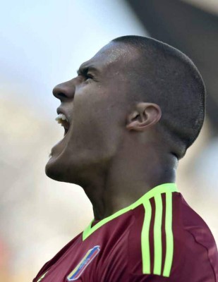 Venezuela vence 1 a 0 a Colombia en su debut en la Copa América