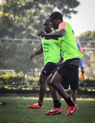 Así fue el primer día de trabajo del venezolano Cásseres