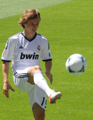 Luka Modric, presentado en el Bernabéu por Real Madrid