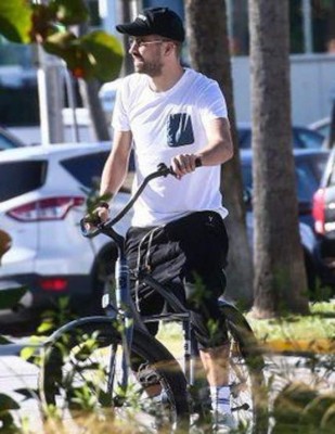 Fotos: Así fueron 'cazados' Piqué y Shakira en sus vacaciones en Miami