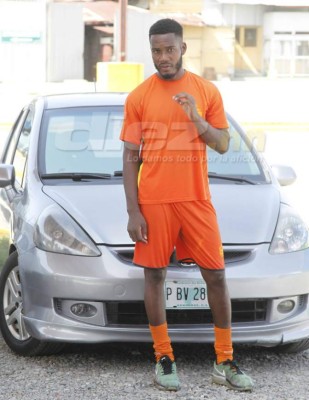 MERCADO: Carlo Costly podría irse al extranjero y Olimpia ofrecería un jugador