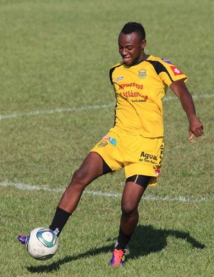 Los 20 jugadores hondureños que creías que estaban retirados y siguen en el fútbol