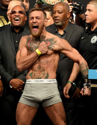 En fotos: Polémica e insultos entre Mayweather y McGregor a un día de la pelea