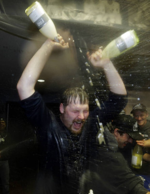 Tigres barren a los Yanquis en Serie de Campeonato.