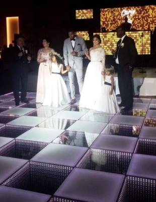 Las nuevas fotos que no has visto de la lujosa boda de Carlo Costly y Tita Torres
