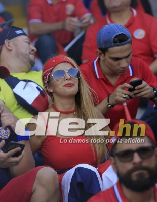 ¡INFARTANTE! Las bellezas que adornaron la previa del Honduras-Costa Rica