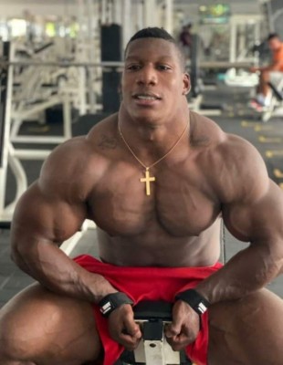 Increíble: Así es Rubiel Mosquera, el hombre con el cuello más grande y fuerte del mundo