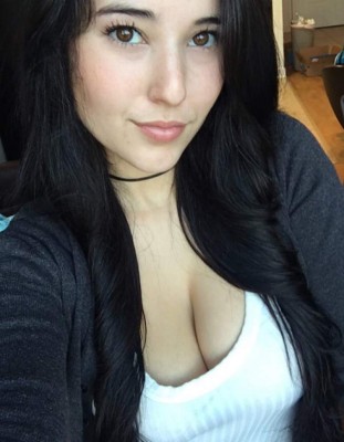 ¡QUÉ MUÑECA! Conocé a la chica fitness más buscada en redes y que fue víctima de los hackers