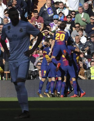 Lo que no se vio en TV: Los gestos de crack de Messi con CR7; saludo y disculpas