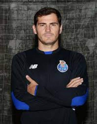 ¡Exitosos! Futbolistas triunfan dentro y fuera de la cancha