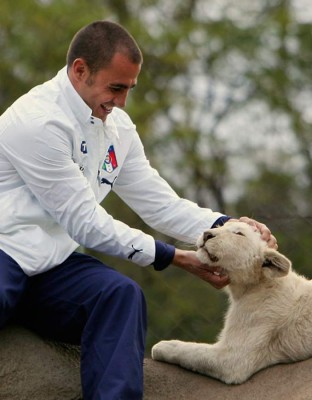Futbolistas y sus espectaculares fotos con animales salvajes