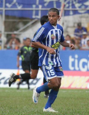 Carlos 'Chino' Discua celebra con gol su cumpleaños número 31