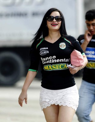 El clásico sampedrano se llena de niñas lindas en el Yankel Rosenthal